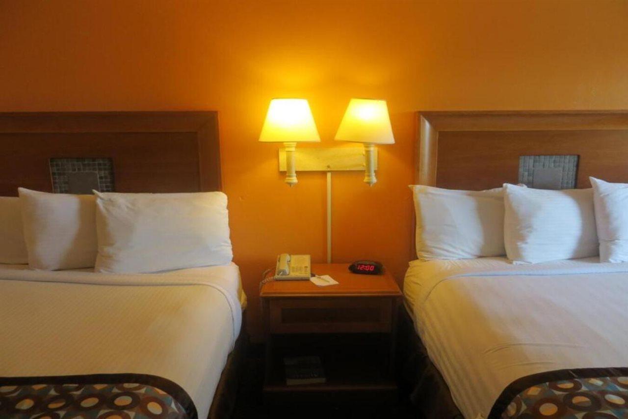 Americas Best Value Inn Austin Exterior foto